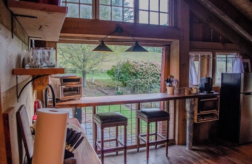 Jefferson House | Barn Loft at Little Peak Creek Farm!