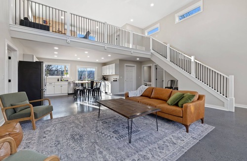 Berkeley Springs House | Barndominium w/Barrel Sauna, Mountain Views, King Bed & Fast WiFi