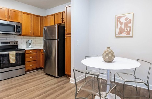 Wilmington Apartment | Barsala l Modern 2BD; Pool, Picnic and Grilling Areas