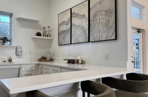 Wilmington Apartment | Barsala l Modern 2BD; Pool, Picnic and Grilling Areas