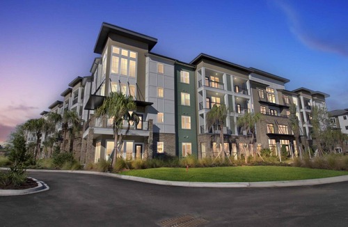 Southside Apartment | Bartram 2BD 1 - Two Bedroom Apartment, Sleeps 4