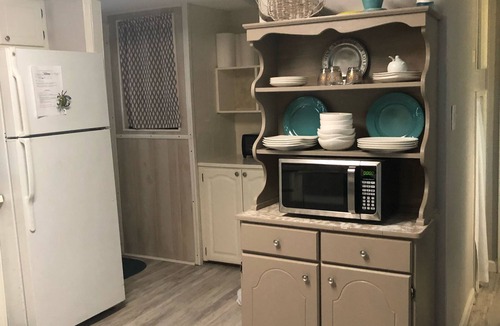 Crawfordville House | Bay, Beach, Pool, Fishing, Golf Cart!Monthly rate discounts!