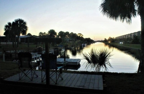 Crawfordville House | Bay, Beach, Pool, Fishing, Golf Cart!Monthly rate discounts!