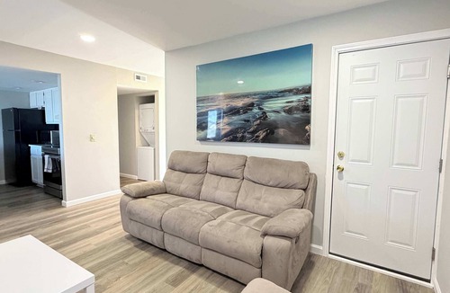 Little River Apartment | Bay tree lovely one bedroom condo