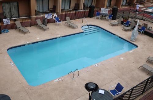 Seven Oaks Hotel | Baymont by Wyndham Columbia Northwest