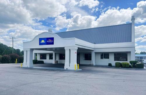 Emporia Hotel | Baymont by Wyndham Emporia VA