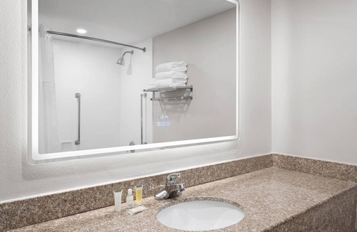 Williamsburg Hotel | Baymont By Wyndham Williamsburg I-64