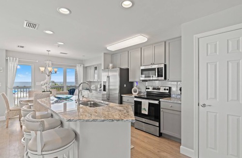 Mexico Beach Condo | Beach Front Condo - Gulf View - Surfside Condos - Pool