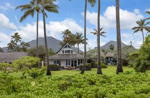 Kalama Tract House | Beach Front Kailua - Special Rates for Select Dates - Book Now Online!