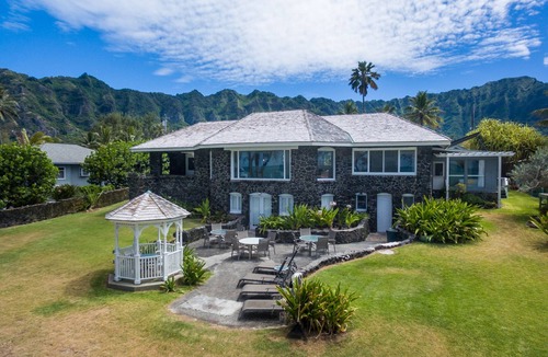 Waimanalo Beach House | Beach Front Waimanalo - Licensed Rental: #1990/NUC-1689 - White Sand Beach!