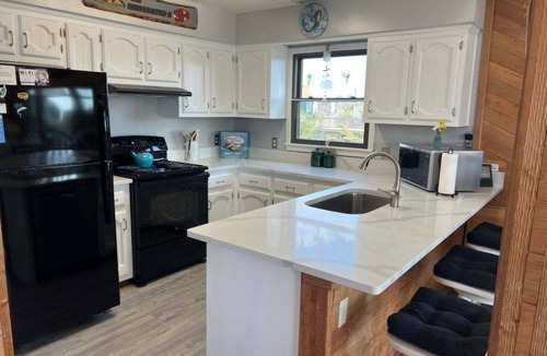 Frisco House | Beach home near the ocean w/sunny deck, washer/dryer, and central A/C