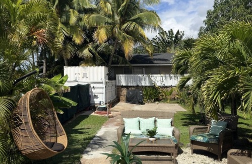Waianae House | Beach House,2 minutes walking to the beach and Restaurant The Beach House by 604
