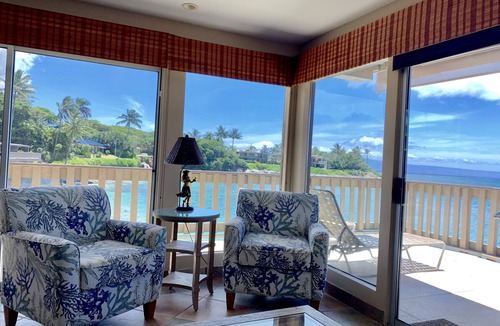 Kahana Condo | Beach/Ocean Front & Corner Unit Luxury -Bliss -Turtle Watching!