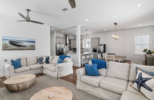 Frangista Beach House | Beach🏖️Service! Rooftop Deck-Private Pool-LSV (Golf Cart)-Bikes🚲-8BR Palm Paradi