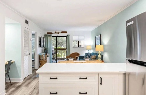 Palmetto Dunes Condo | Beach View - 1st Floor - King Bed - 3 Pools - Tennis