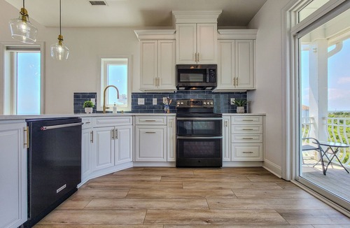 North Topsail Beach House | BEACHDREAM! NEW! Luxury Direct Oceanfront - Pet Friendly