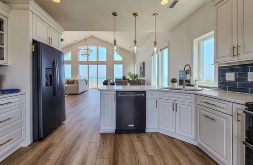 North Topsail Beach House | BEACHDREAM! NEW! Luxury Direct Oceanfront - Pet Friendly