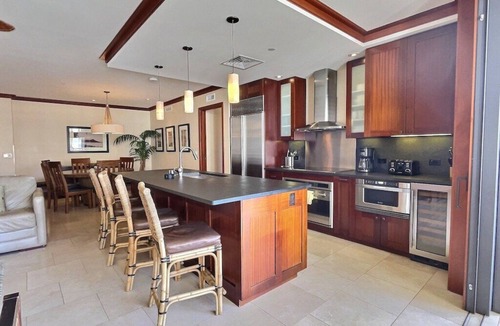 Ko Olina Condo | Beachfront 8th FL 3 bed at Beach Villas Ko Olina beautiful ocean views! OT821