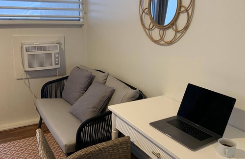 Makaha Condo | Beachfront and Ocean View Condo-Best Oahu Sunsets