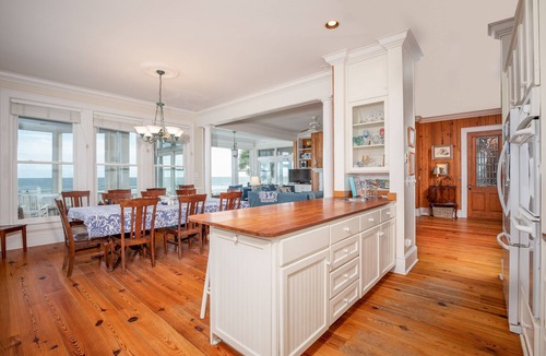 Isle of Palms House | Beachfront Charleston Lowcountry 6BR/4.5BA Glorious Views, Location, & Access +