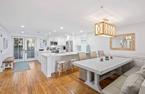 Gulf District Condo | Beachfront Condo with Pool and Gulf Views