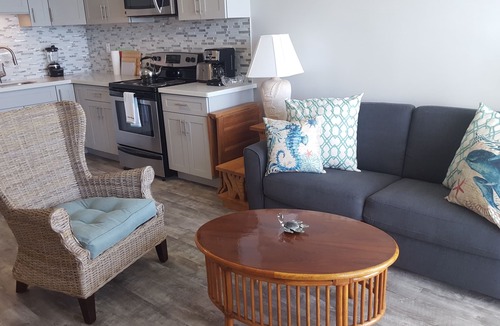Punaluu Condo | Beachfront Condo in Punaluu. Updated! Clean beaches to walk/swim! Escape Crowds!