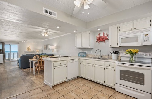 South Nags Head Condo | Beachfront Condo with Private Patio and 2 Pools