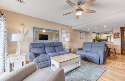 Nags Head Condo | 'Beachfront Dream' Oceanfront Condo-Nags Head 3BR 3BA-Pool on Own Private Beach!