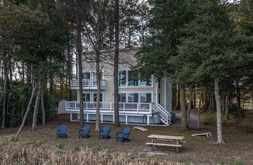 Edwardsville House | Beachfront hideaway on the Chesapeake Bay!