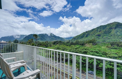 Punaluu Condo | Beachfront Penthouse w/3 Lanais on O’ahu!