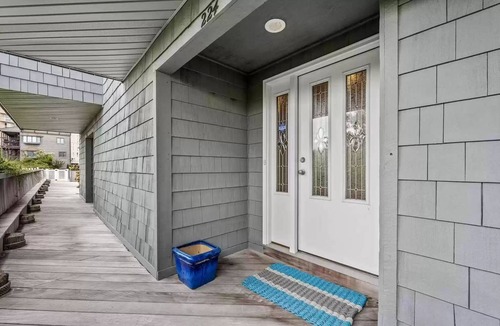 North End House | Beachfront, unobstructed ocean views, 3 balconies, private garage