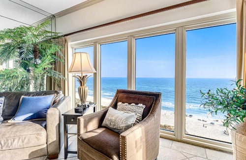 Sandestin Apartment | Beachfront Villa with Balcony Pool and Sauna