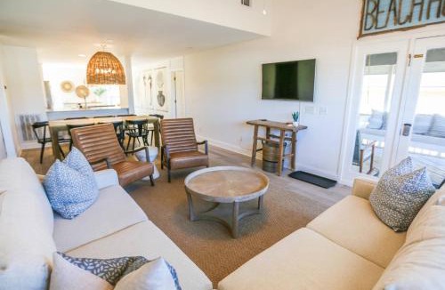 Isle of Palms House | Beachside Cottage