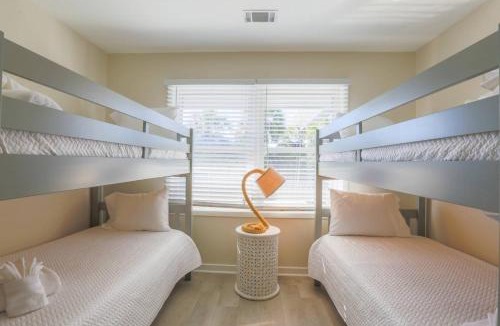 Isle of Palms House | Beachside Cottage