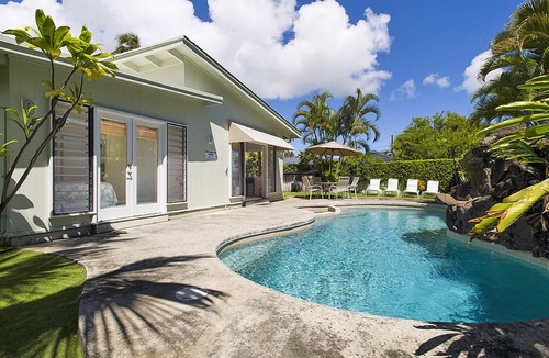 Kailua House | Beachside Kailua AC 3min to beach - DATES AVAIL! Min Stay 7 Nights-CONTACT HOST