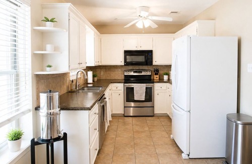 Abilene House | Beall Boulevard Bungalow - Quiet 3BR Abilene Home + large backyard