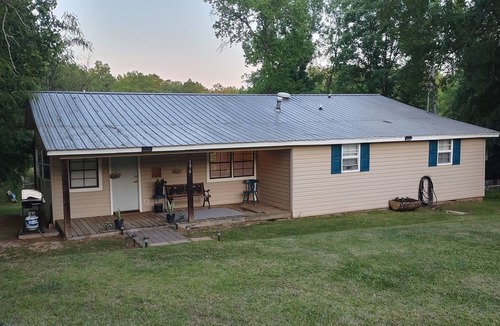 Cross Hill House | Beard Bungalow: Lakefront Home on Lake Greenwood - Cross Hill, SC