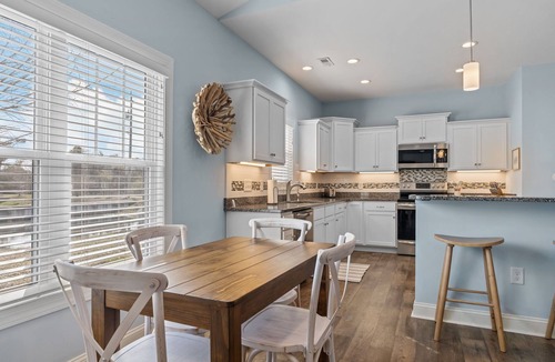 Morehead City House | Beaufort Bungalow- Dog Friendly & Golf Cart Available