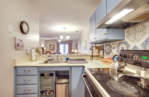 Beaufort Apartment | Beaufort Home w/Patio 3 Mi to Downtown!