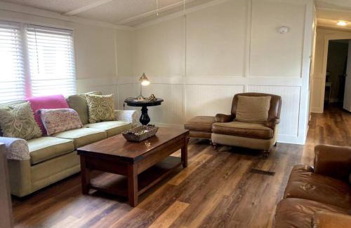 Burton House | Beaufort SC New Renovation, Close to Parris Island, Historic Downtown, Beautiful Beaches, Sleeps 8