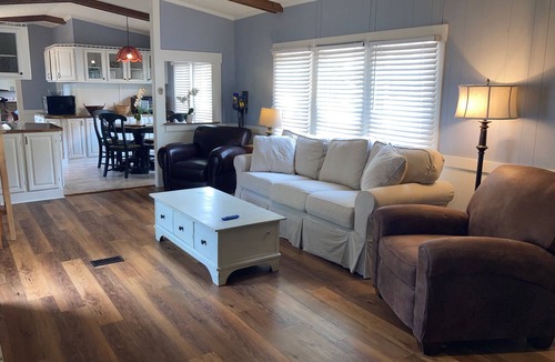 Burton House | Beaufort SC Newly Renovated 2 Bedroom 2 Bath Sleeps 6