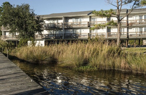 New Bern Apartment | Beautiful 1 bedroom unit at resort, sleeps 8