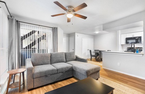 University Hills and Windsor Park Apartment | Beautiful 1BD/1BA in University Hills 9byo
