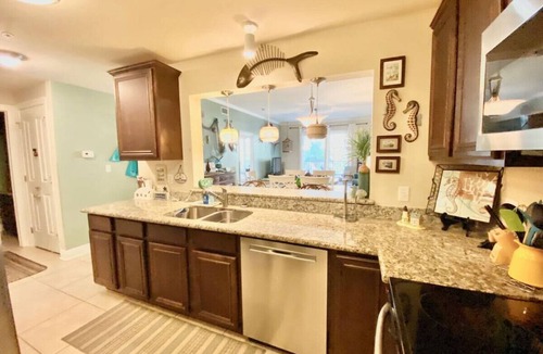 Henderson Point Apartment | Beautiful 2 bedroom poolside condo with majestic beach view