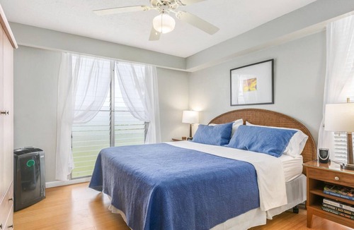 Keauhou Condo | BEAUTIFUL 2 BEDROOM, 2 BATHS END UNIT ON GOLF COURSE WITH OCEAN VIEWS