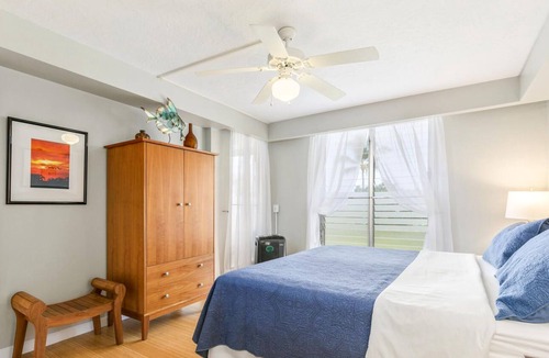 Keauhou Condo | BEAUTIFUL 2 BEDROOM, 2 BATHS END UNIT ON GOLF COURSE WITH OCEAN VIEWS