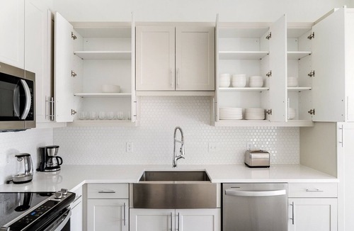 Highland Apartment | Beautiful 2BR in Highlands w/Pool, W/D & Gym, walkable, by Blueground