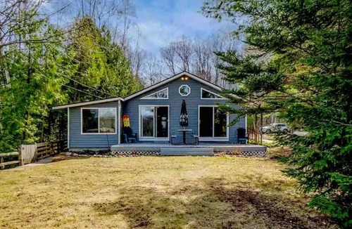 Hope Cottage | Beautiful 2BR+Loft Cottage with amazing views!