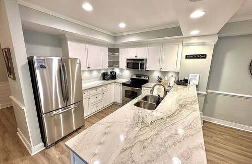 Isle of Palms Condo | Beautiful 3 Bedroom Oceanfront Condo. Walking Distance to Everything