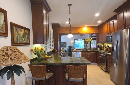 Lanikai House | Beautiful 3 Bedroom home near Lanikai beach available September 20-October 20